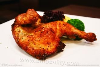 Roast chicken leg with vanilla