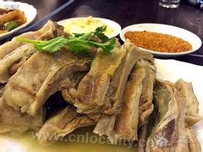 Fried mutton with desert salt