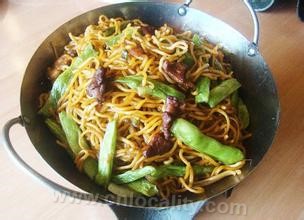 Iron pot braised noodles