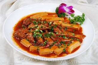 Braised tofu with yellow croaker