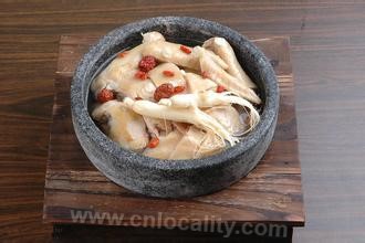 Emerald ginseng Maotai chicken