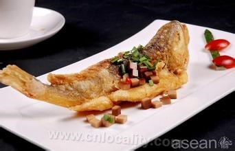 Dry-fried yellow croaker