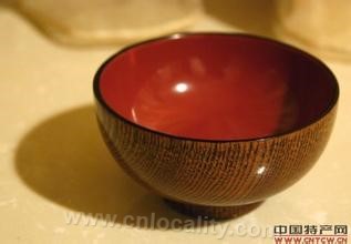 Craft lacquered wood bowl