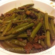 Stewed beans with pork