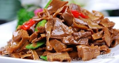 Roasted meat with dried bamboo shoots