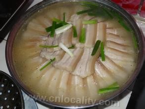 Chinese sauerkraut white meat hotpot