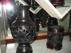 Boli black pottery