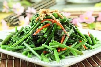 Fried wild vegetables