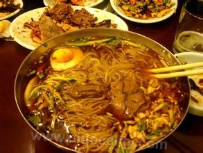 Cold noodles and spicy dishes