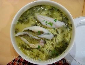 Braised noodles with yellow croaker