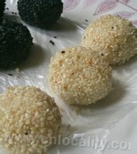 Sesame glutinous rice ball