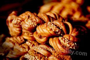 Tianjin shibajie dough twists