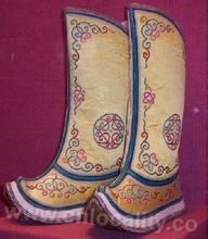 Tibetan boots